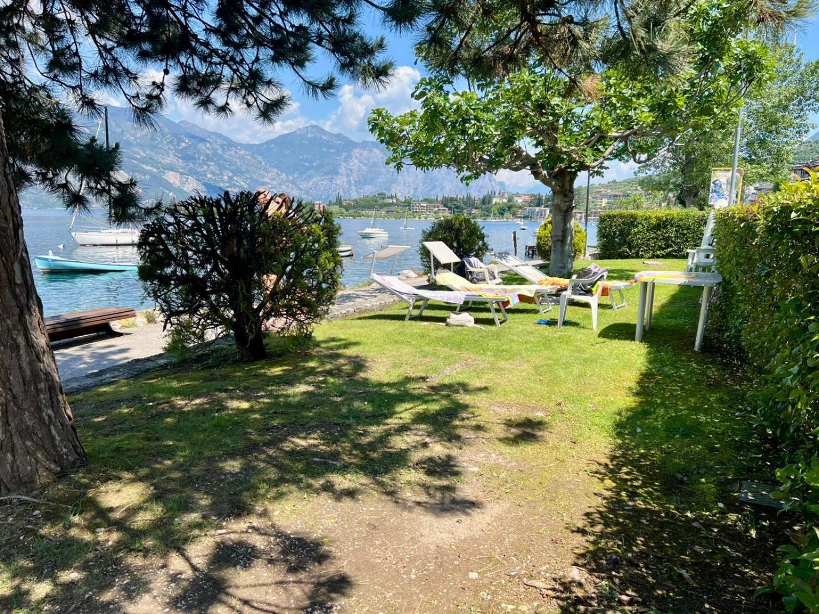 Апартаменты Val Di Sogno Grand View Мальчезине Экстерьер фото