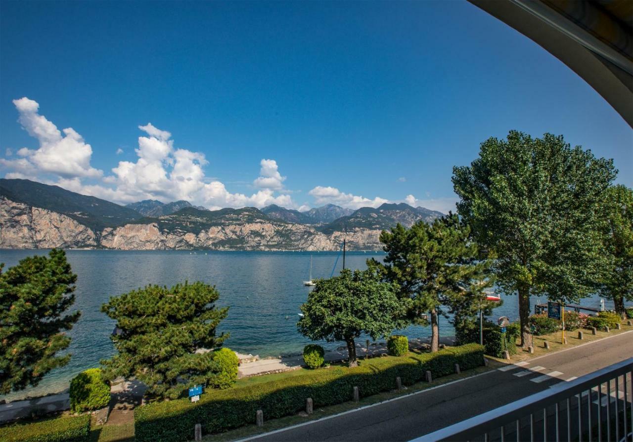 Апартаменты Val Di Sogno Grand View Мальчезине Экстерьер фото