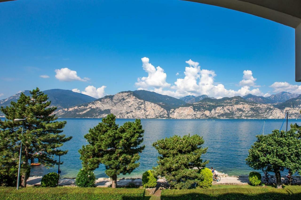 Апартаменты Val Di Sogno Grand View Мальчезине Экстерьер фото